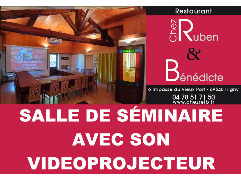 SALLE DE SÉMINAIRE PRIVATIVE AU 1ER ÉTAGE